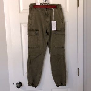 NWT DEAR JOHN OLIVE GREEN CARGO PANTS (25)